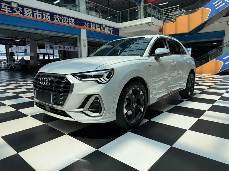 Audi Q3, 2022