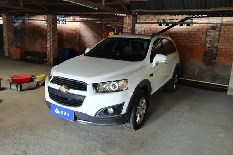 Chevrolet Captiva 2.4L 2WD Edition 7 Seater, 2015 — фото 1