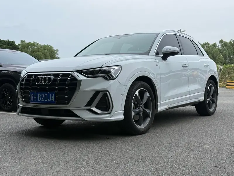 Audi Q3, 2022