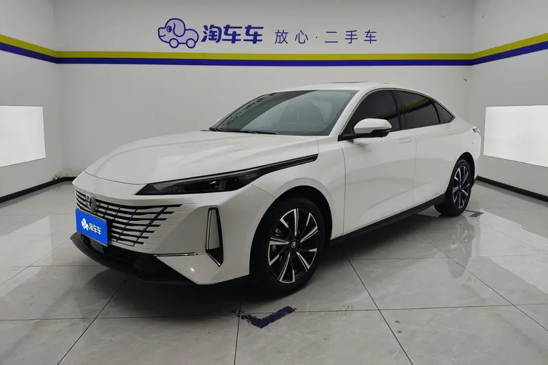 Changan Eado 1.5T DCT Premium Version, 2024 — фото 1