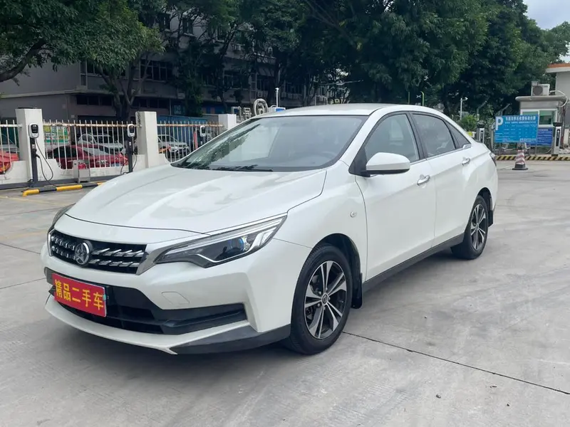 Venucia D60 十万荣耀 1.6L Entry механика 辰尚 версия нормы China VI, 2019 — фото 1