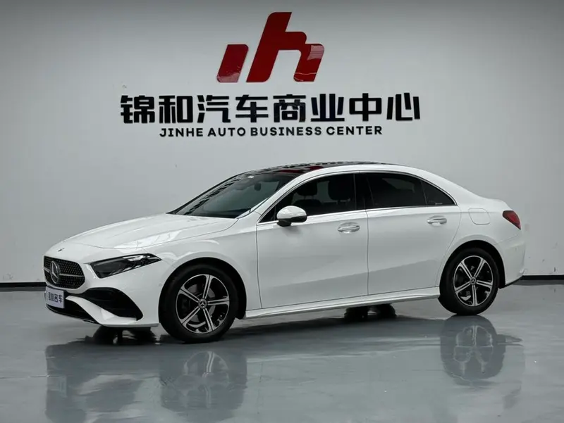 Mercedes-Benz A-Class A 200 L Sport Fashion Edition, 2023 — фото 1