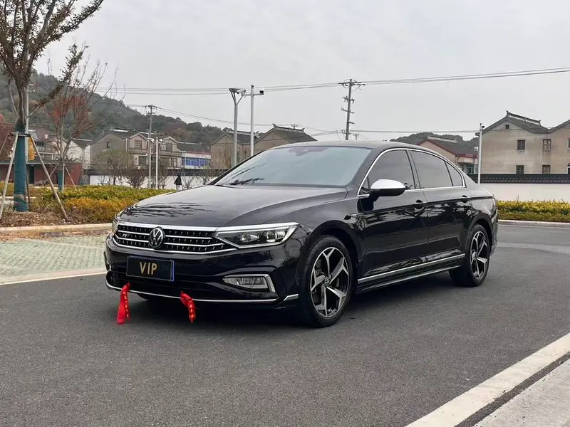 Volkswagen Magotan, 2023