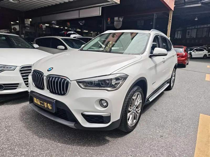 BMW X1 sDrive20Li Leading Version, 2018 — фото 1