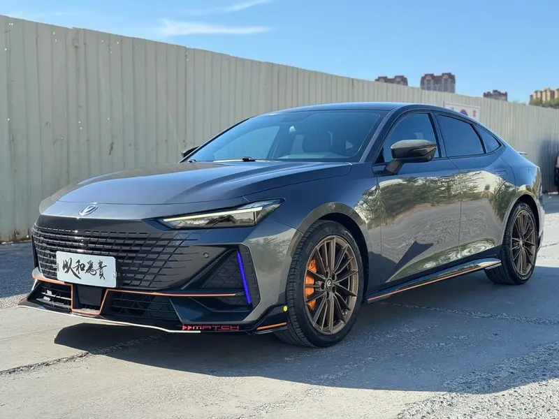 Changan UNI-V 1.5T Sport Edition, 2022 — фото 1
