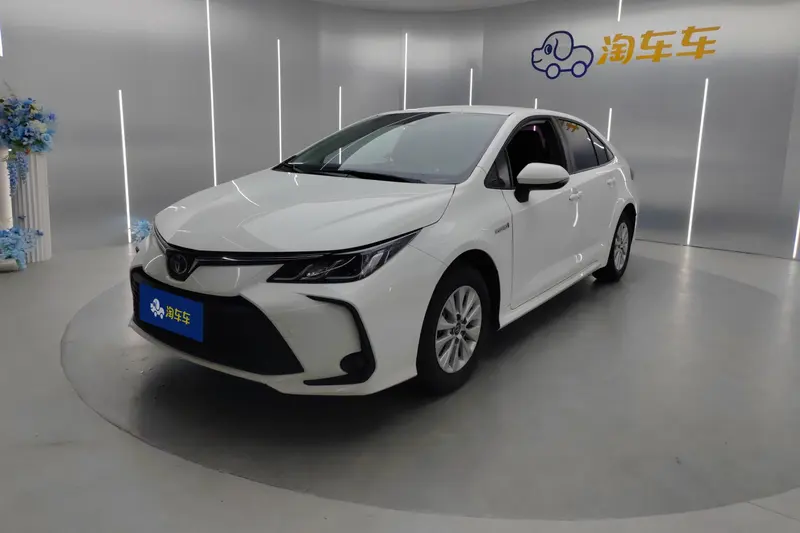 Toyota Corolla Dual Engine 1.8L E-CVT Edition, 2022 — фото 1