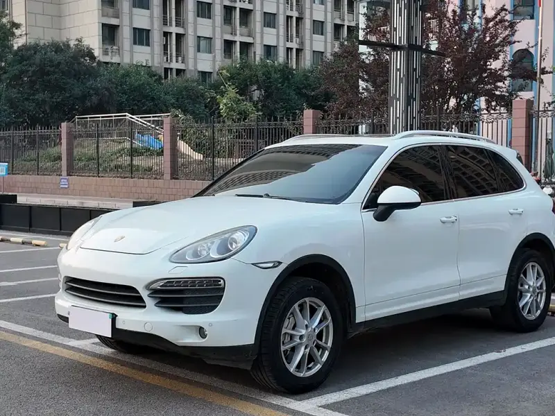 Porsche Cayenne, 2012
