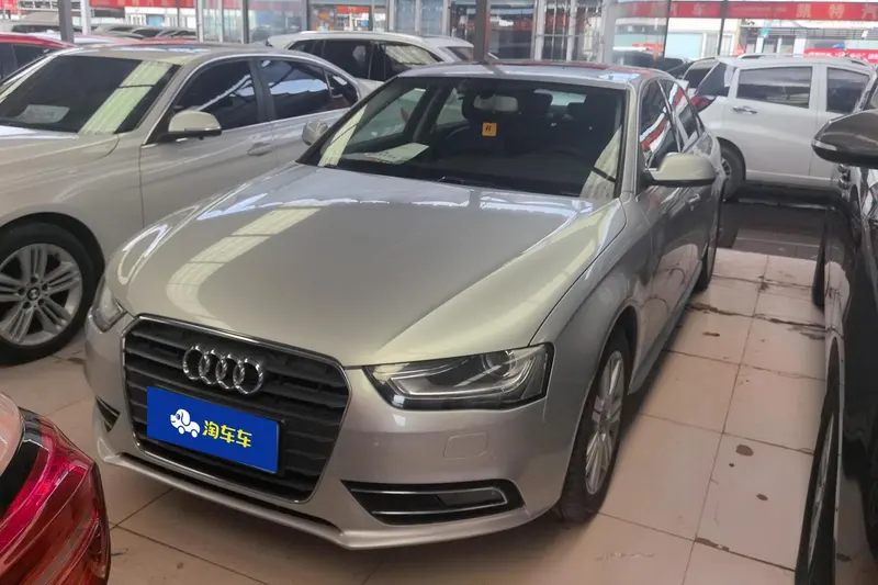 Audi A4L 35 TFSI Auto Standard Version, 2013 — фото 1
