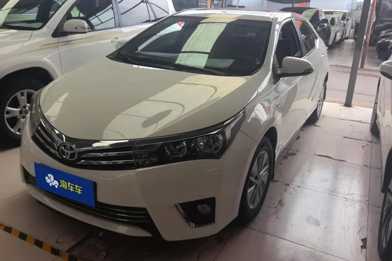 Toyota Corolla 1.6L CVT GL-i, 2014 — фото 1