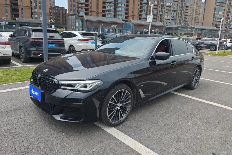 BMW 5-Series, 2023