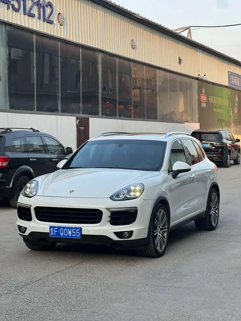 Porsche Cayenne, 2015