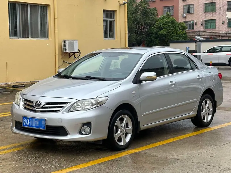 Toyota Corolla 1.8L CVT GL-i, 2011 — фото 1