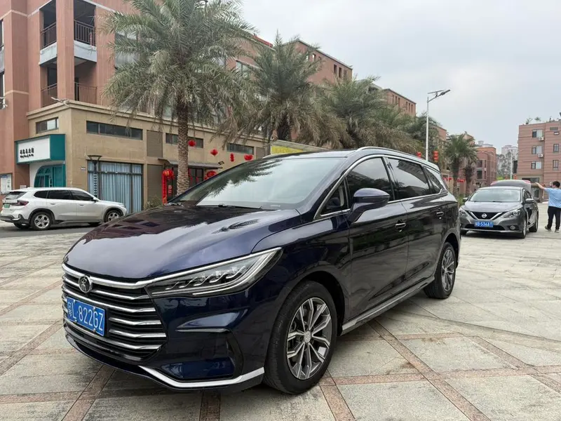 BYD Song MAX Upgraded Edition 1.5T Auto Luxury Version 7 Seater, 2021 — фото 1