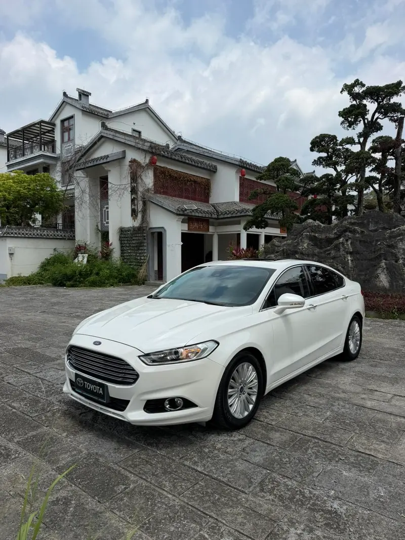 Ford Mondeo, 2013