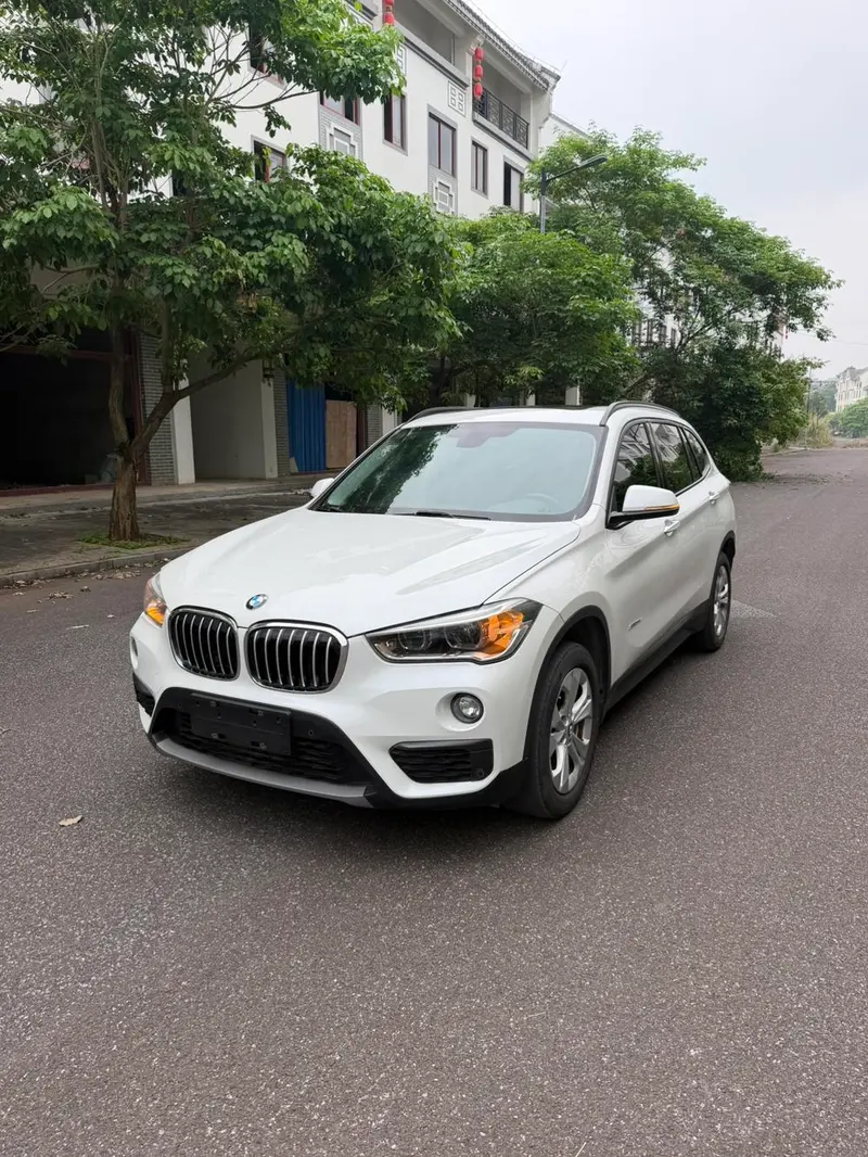 BMW X1 sDrive18Li Prestige Version, 2016 — фото 1
