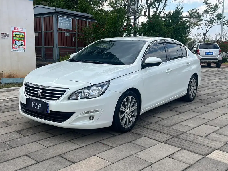 Peugeot 408 1.2T Auto Luxury Edition, 2015 — фото 1