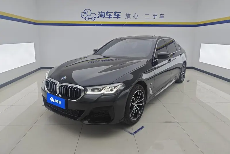 BMW 5-Series, 2022