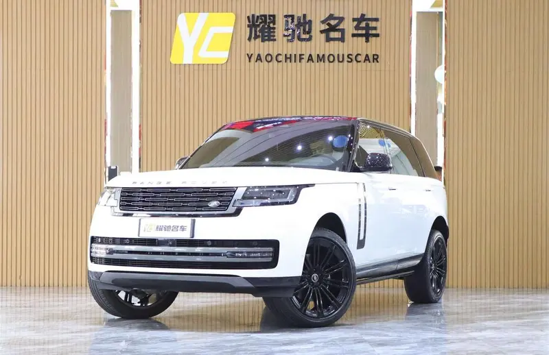 Land Rover Range Rover 3.0 L6 400PS 7-Seater Extended Edition, 2023 — фото 1