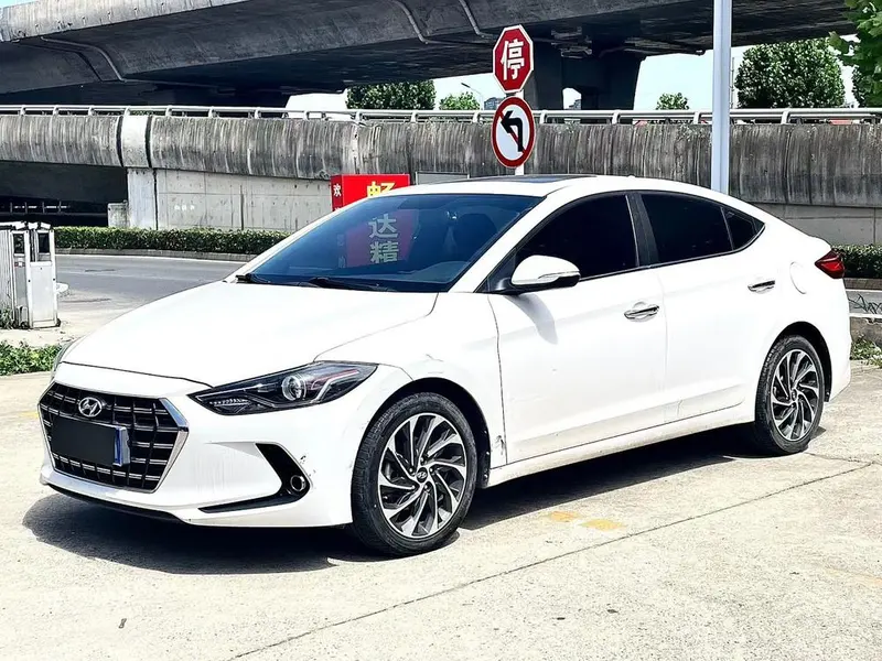 Hyundai Elantra Lingdong 1.4T Dual Clutch Stylish · Version, 2019 — фото 1