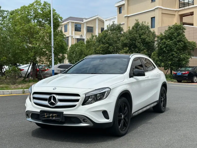 Mercedes-Benz GLA GLA 200 Version, 2016 — фото 1