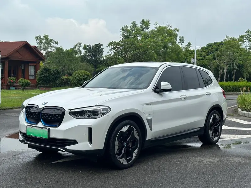 BMW iX3, 2021