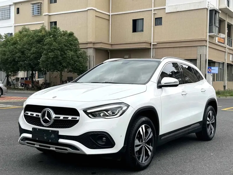 Mercedes-Benz GLA GLA 200, 2020 — фото 1