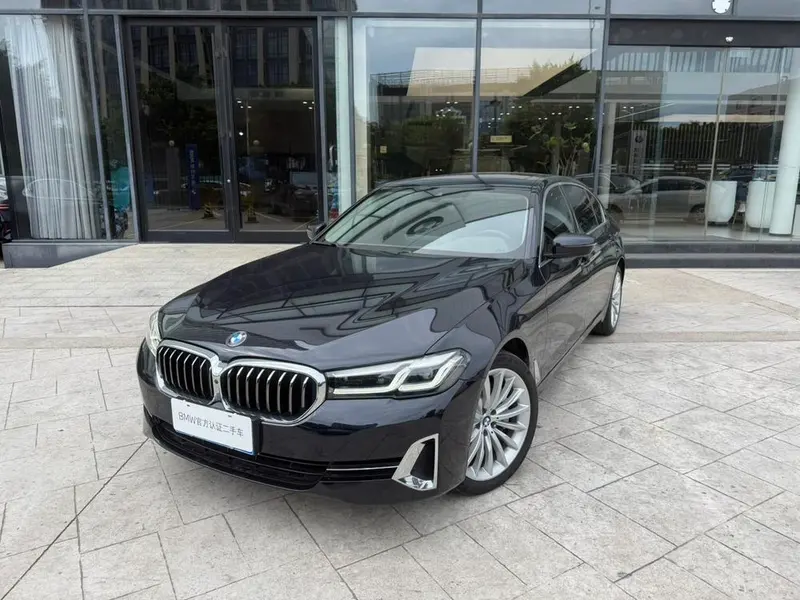 BMW 5-Series, 2022