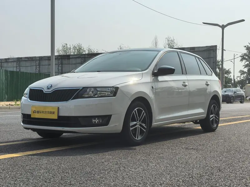 Skoda Rapid Spaceback, 2014