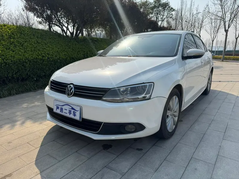 Volkswagen Sagitar, 2012