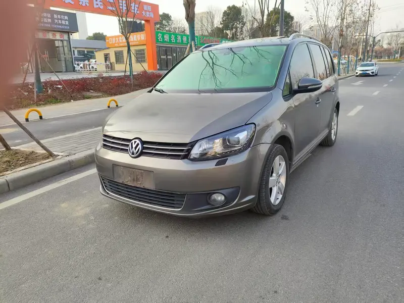 Volkswagen Touran, 2013