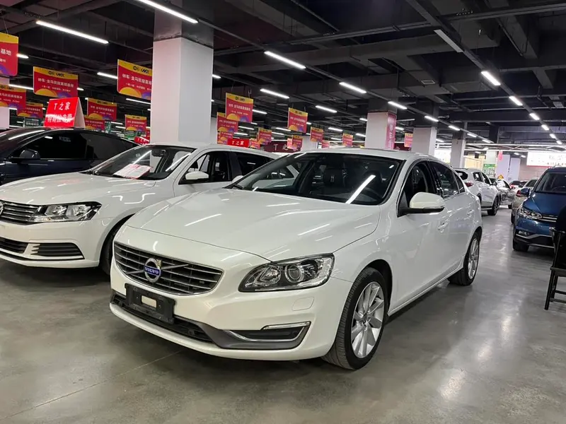 Volvo S60, 2014
