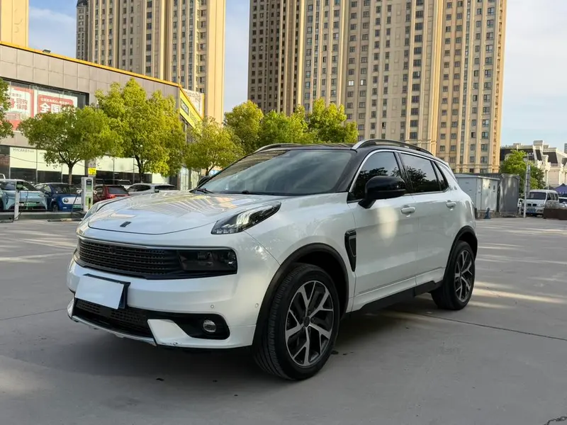 Lynk & Co 01 2.0T 4WD Dynamic Pro Edition, 2017 — фото 1