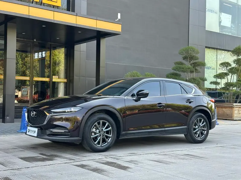 Mazda CX-4 2.0L 2WD Blue Explorer Edition, 2021 — фото 1