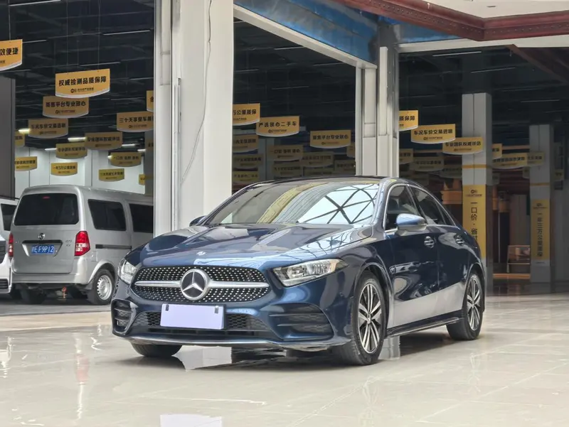 Mercedes-Benz A-Class A 180 L Sport, 2019 — фото 1