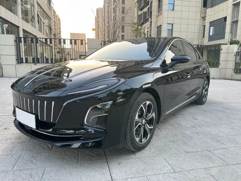 Hongqi E-QM5, 2023