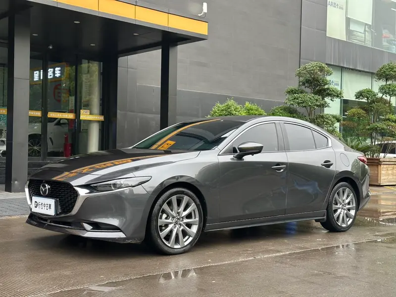 Mazda 3 Axela 2.0L Auto Refined Edition, 2023 — фото 1