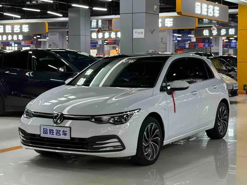 Volkswagen Golf, 2021