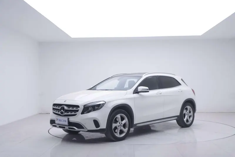 Mercedes-Benz GLA GLA 200 Version, 2018 — фото 1
