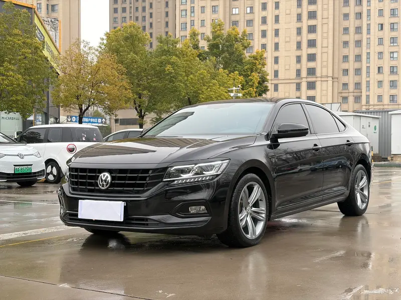 Volkswagen Passat 380TSI Luxury Edition CN6, 2019 — фото 1