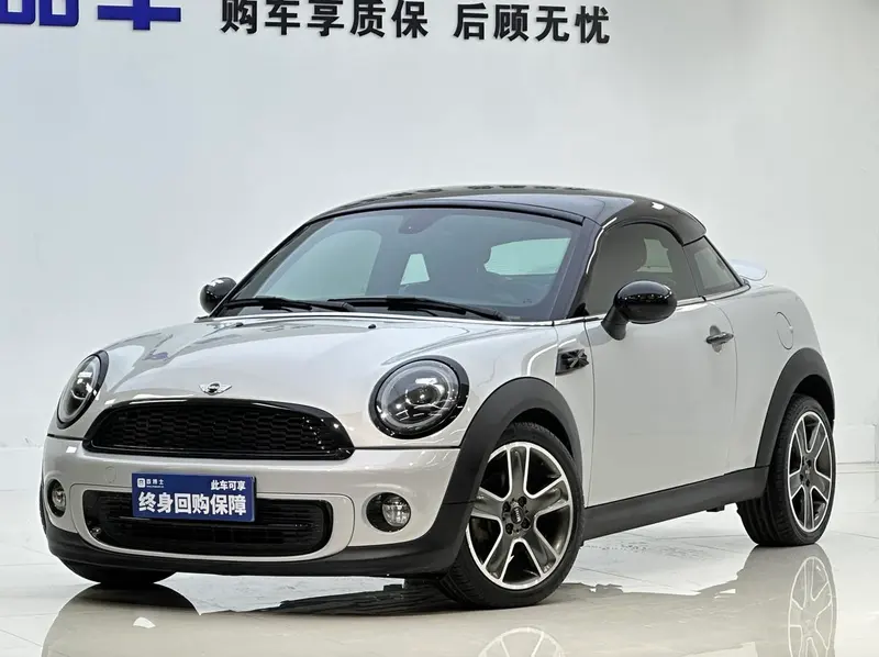MINI COUPE, 2012