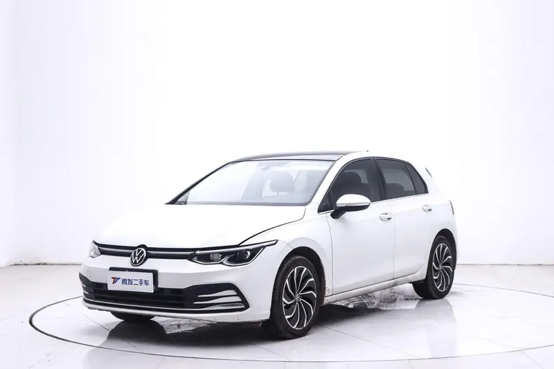 Volkswagen Golf, 2023