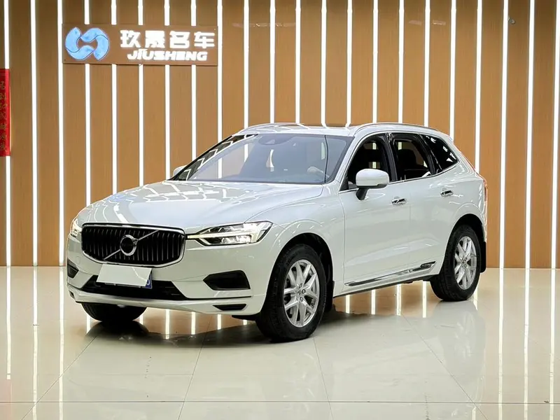 Volvo XC60 T5 4WD Edition, 2018 — фото 1