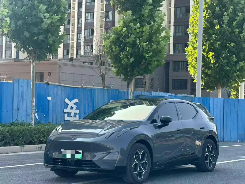Lynk & Co Z20, 2025