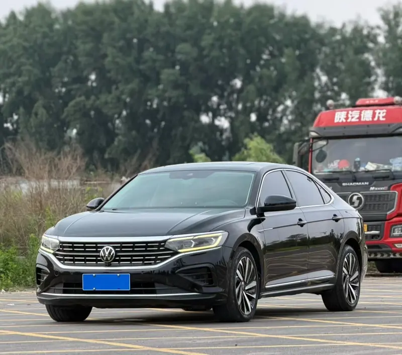 Volkswagen Passat 330TSI Premium Edition, 2022 — фото 1