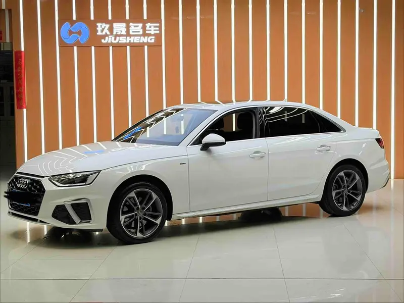 Audi A4L 40 TFSI Fashion Version, 2020 — фото 1
