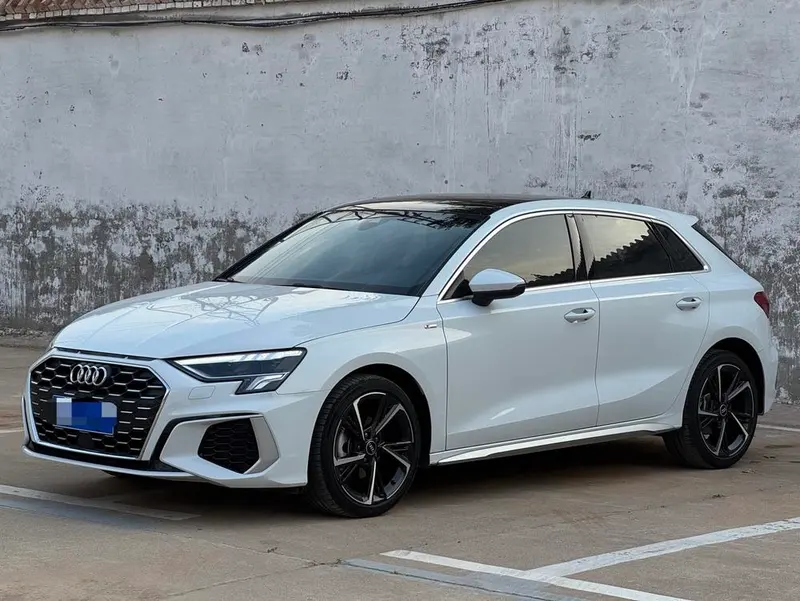 Audi A3 Facelift Sportback 35 TFSI Fashion Sport Version, 2023 — фото 1