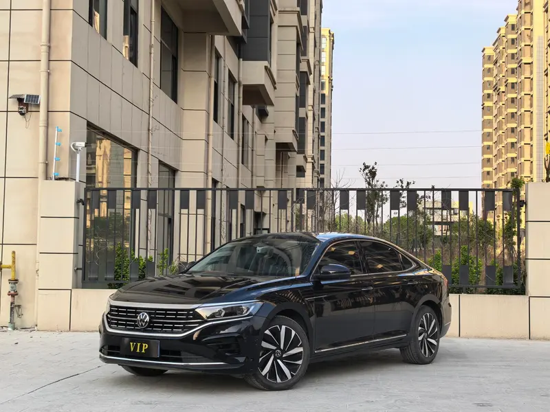 Volkswagen Passat 380TSI Luxury Edition, 2024 — фото 1