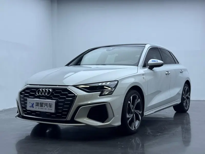 Audi A3 Sportback 35 TFSI Fashion Sport Version, 2023 — фото 1
