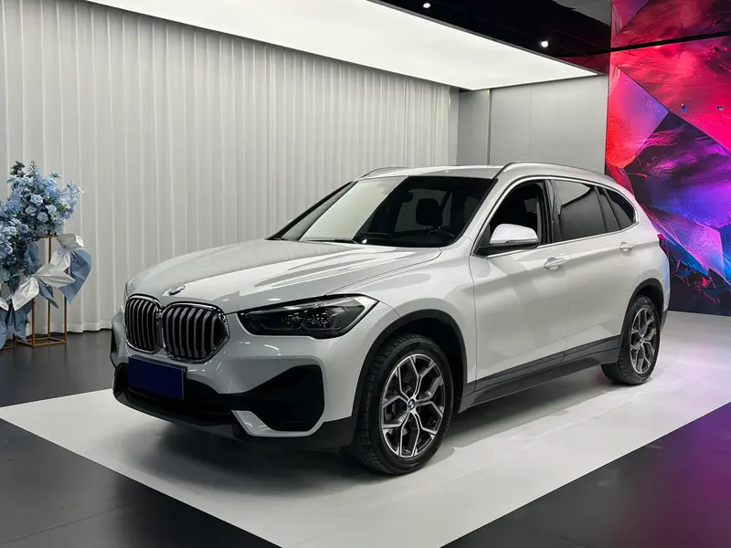 BMW X1 sDrive25Li Leading Version, 2021 — фото 1