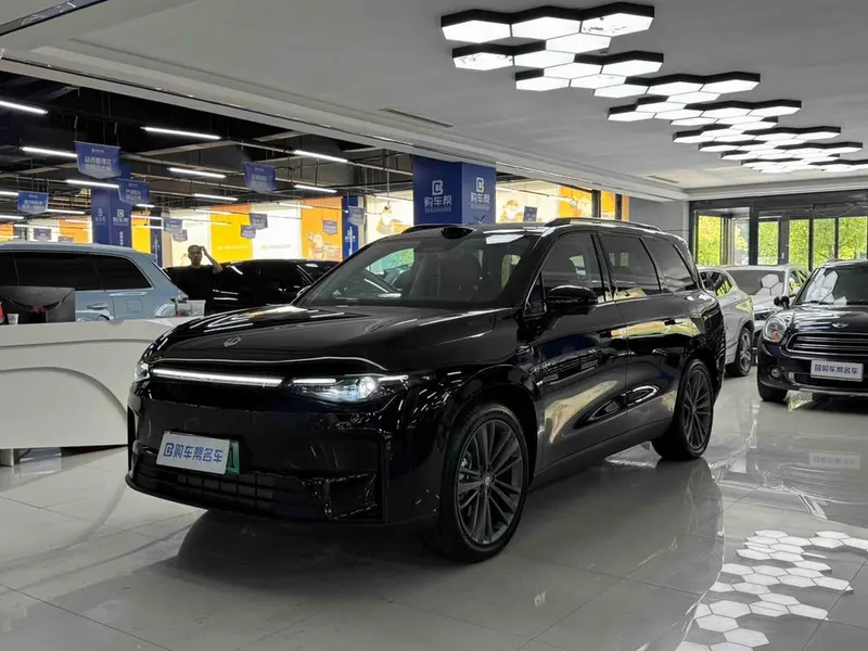Leapmotor C16 EREV 280 Lidar Premium Edition 6 Seater, 2026 — фото 1